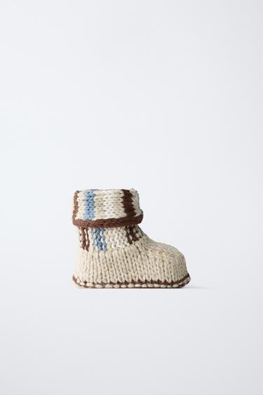 KNITTED BOOTIES - Blue by Zara