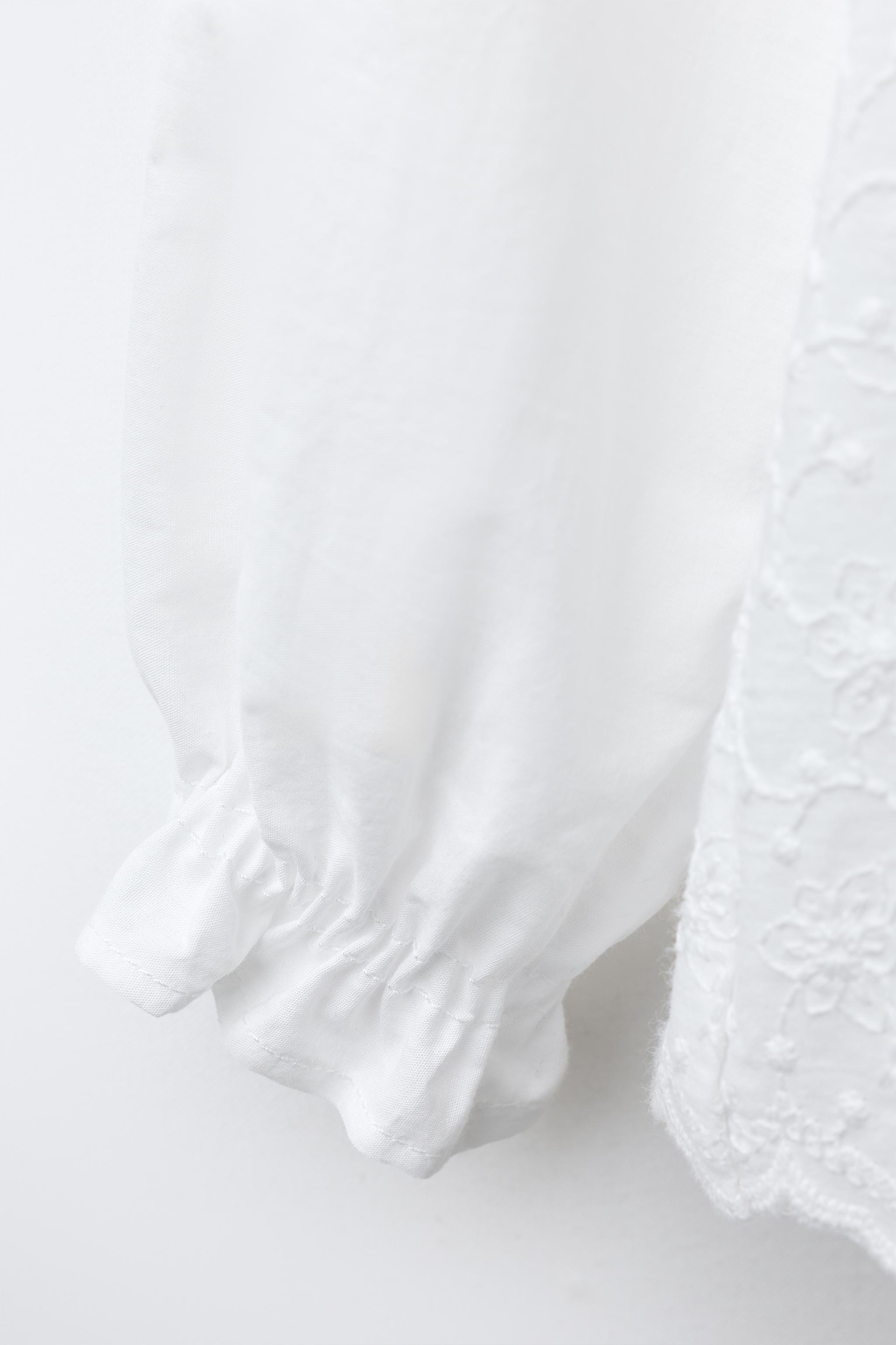 CHEMISE ROMANTIQUE BRODÉE