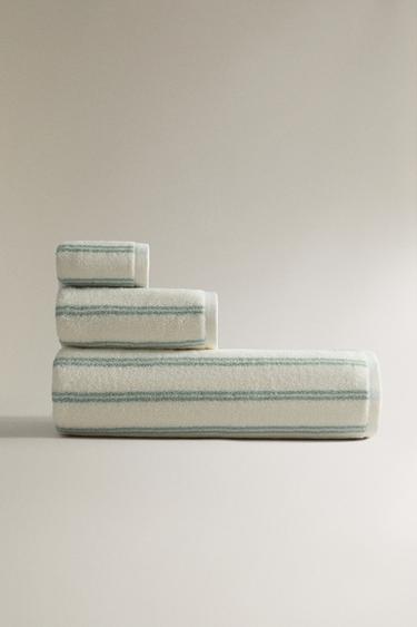 SERVIETTE DE BAIN DOUBLE RAYURE - Écru / Vert de Zara - Image 0