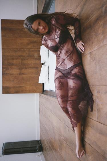 فستان ميدي دانتيل - بني الخاص بـ Zara