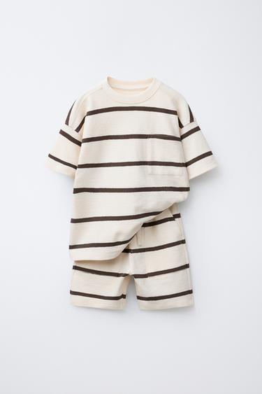 CONJUNTO CAMISETA Y BERMUDAS RAYAS - Crudo / Marrón de Zara