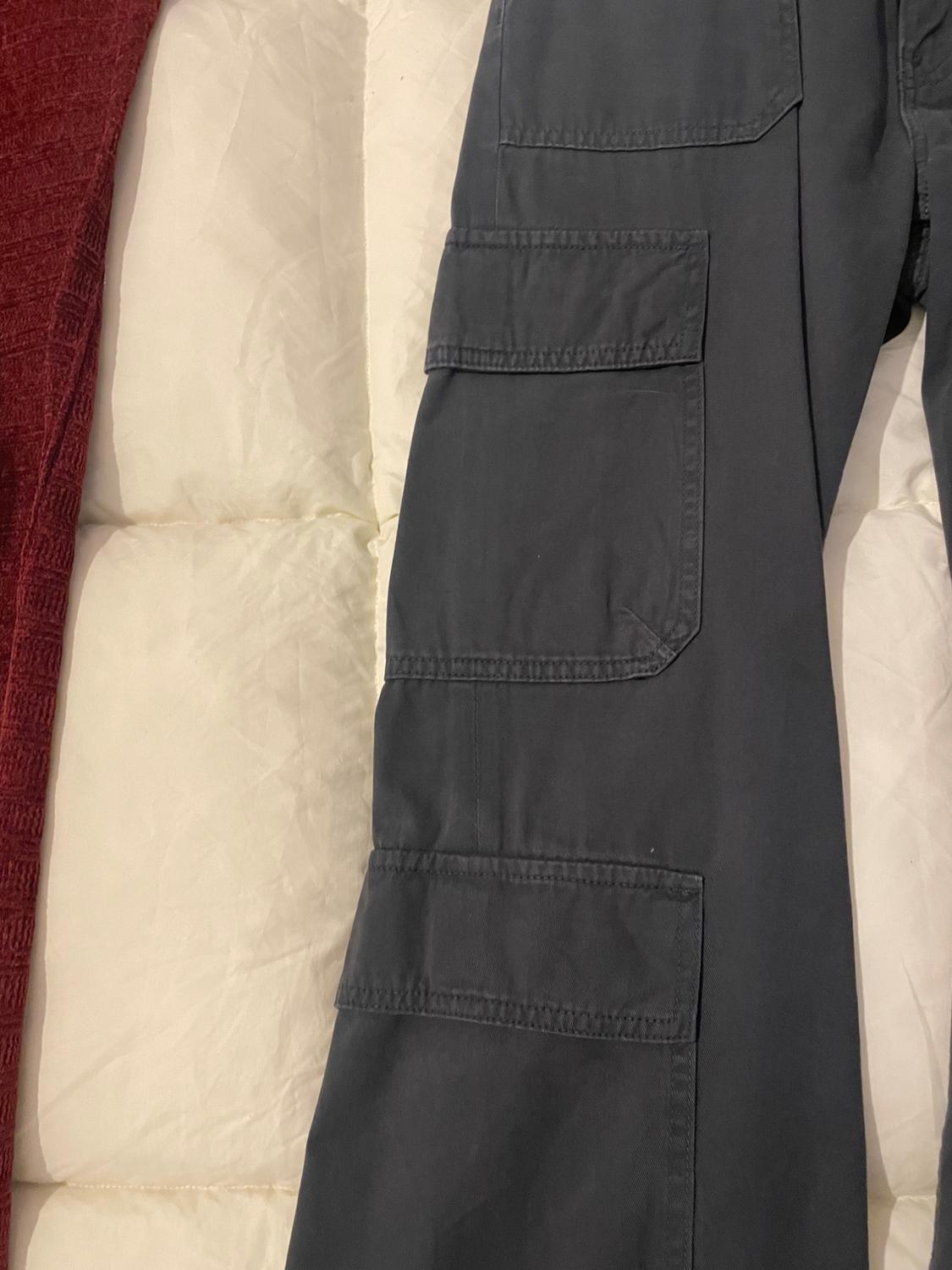 PANTALONE CARGO MID RISE CON 2 TASCHE LUNGO LA GAMBA - Image 2