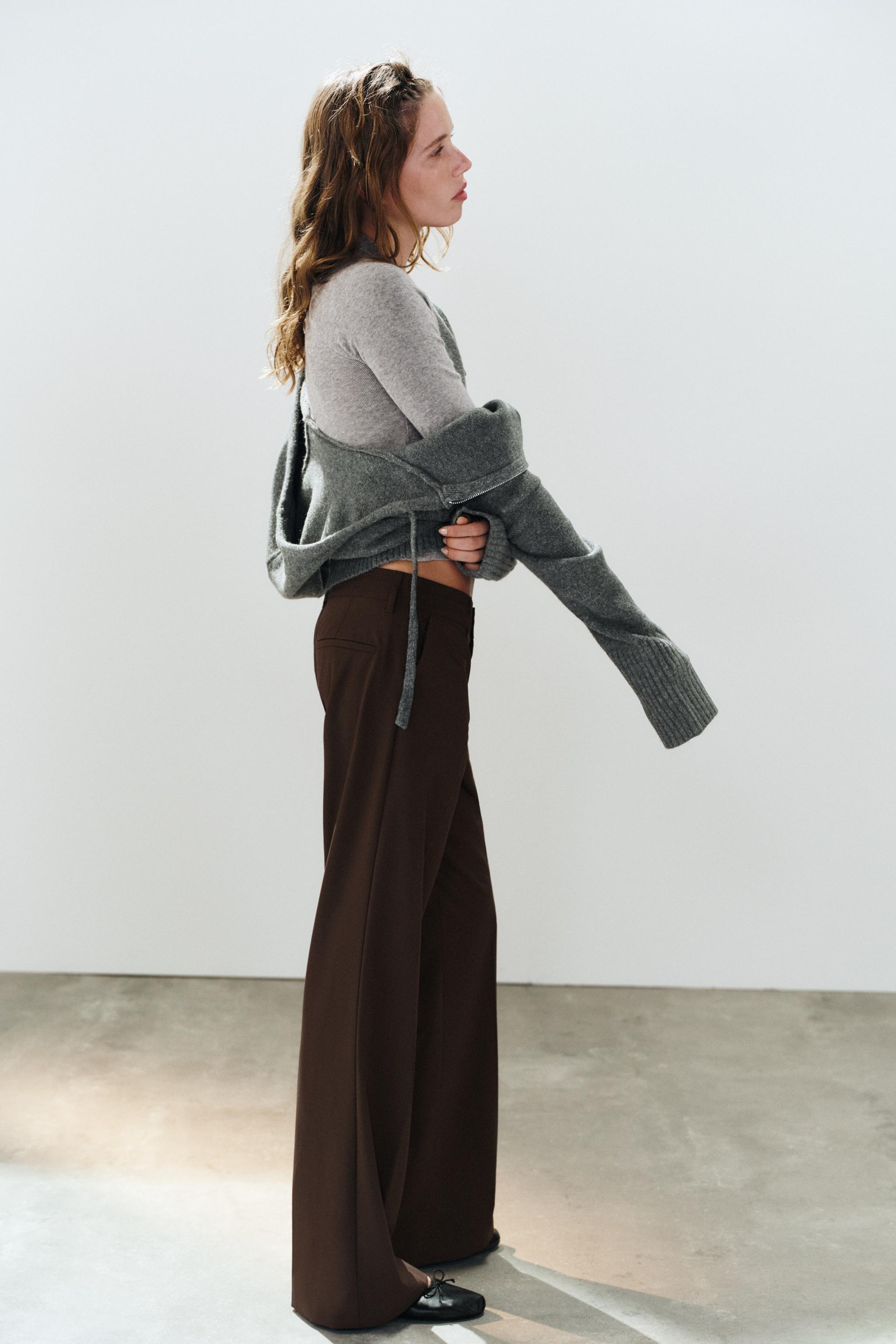 LOW-RISE STRAIGHT LEG PANTS