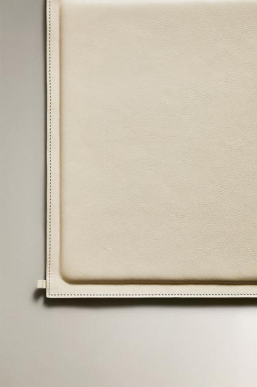 FOLDABLE LEATHER YOGA MAT - Ecru by Zara - Image 3
