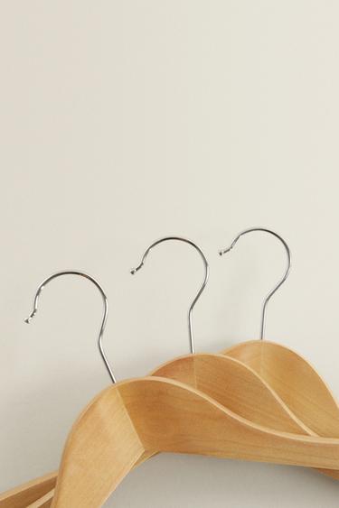 CINTRE BOIS LAQUÉ (LOT DE 3) - Beige clair de Zara - Image 5