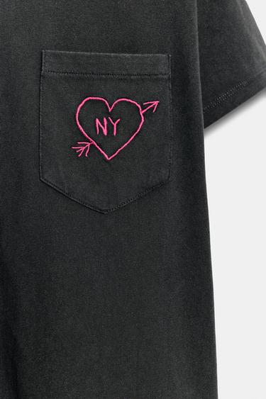 T-SHIRT IN VERWASCHENER OPTIK MIT TASCHE - Anthrazit von Zara