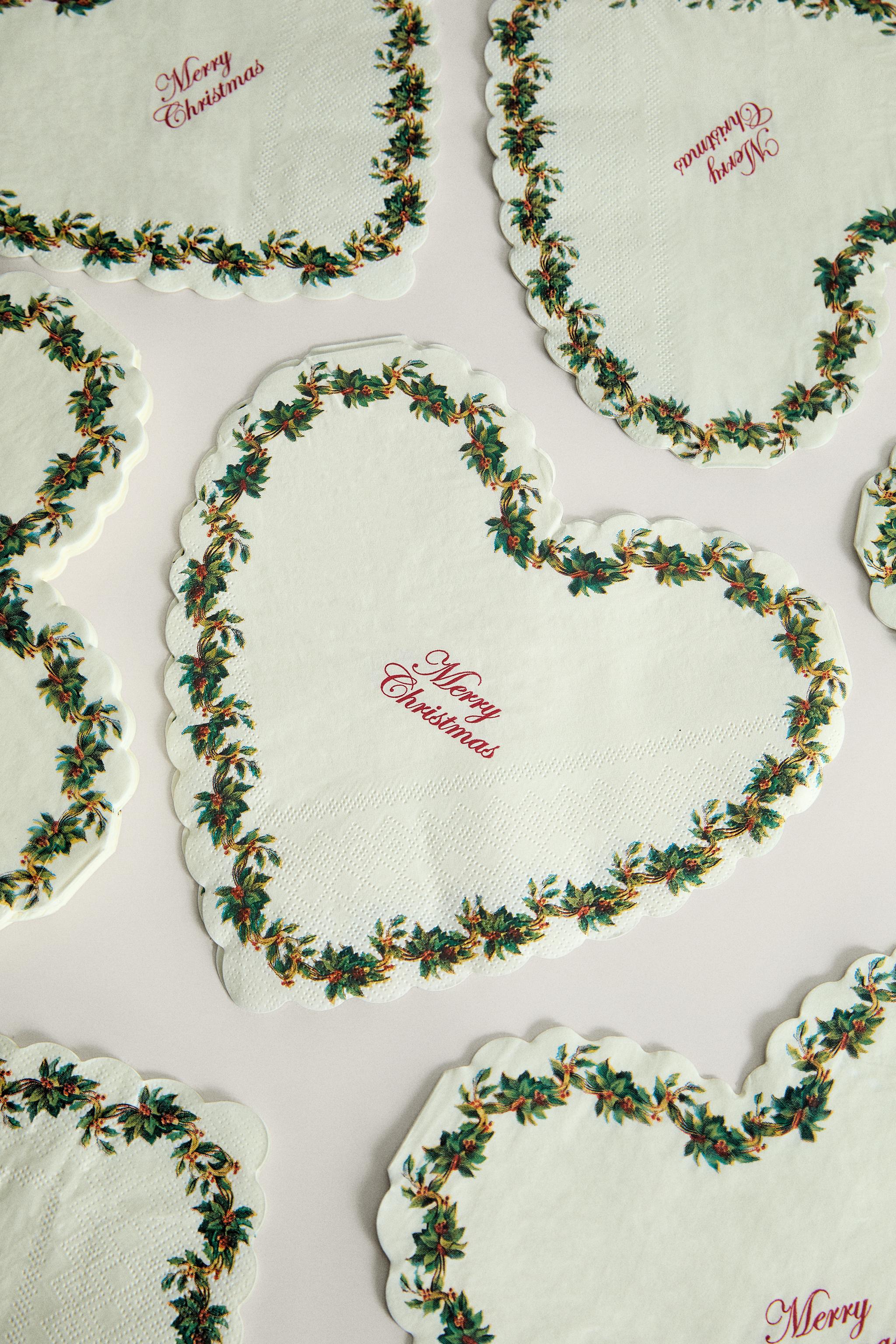 PACK OF 20 HEART-SHAPED CHRISTMAS PAPER NAPKINS