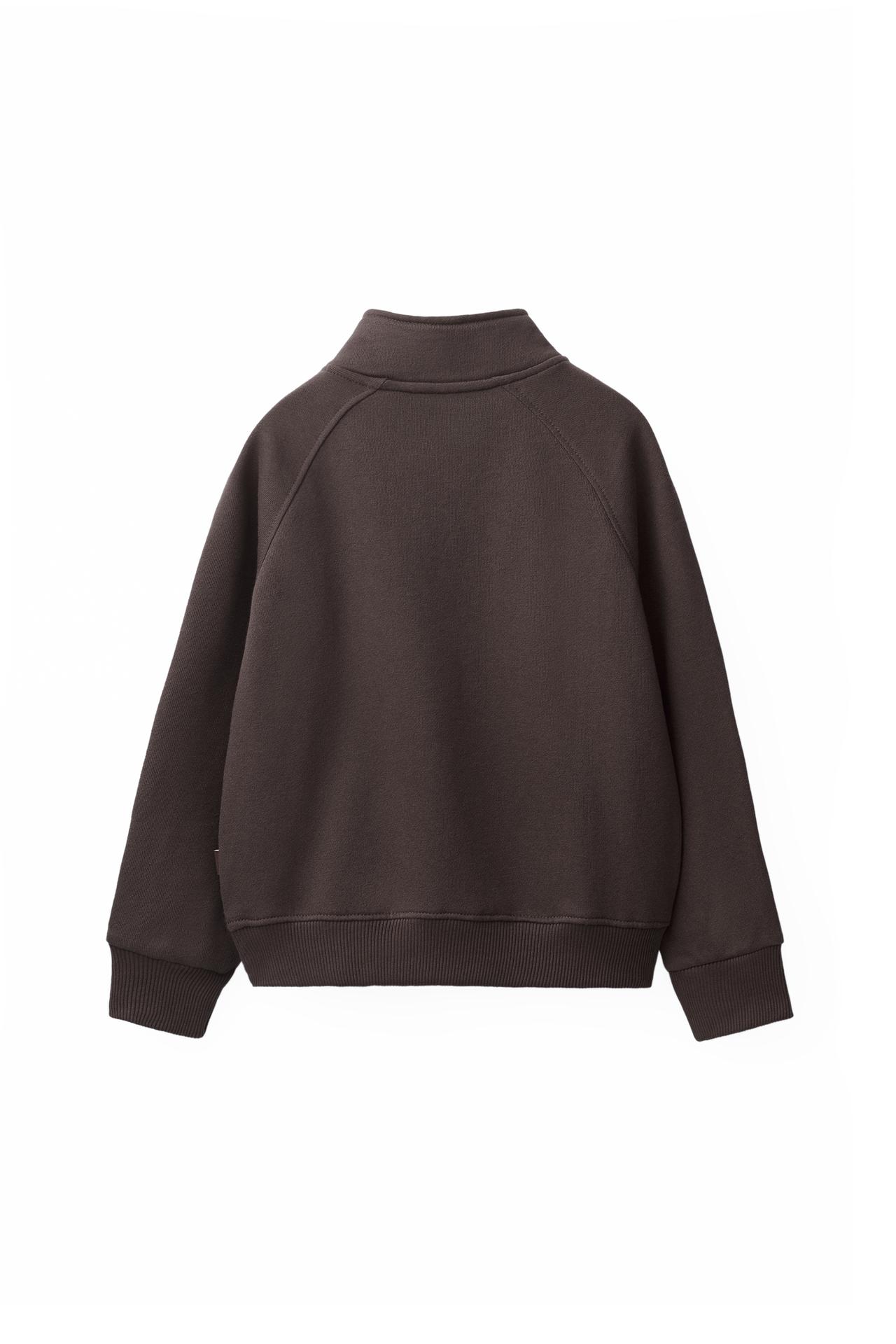 LABEL DETAIL SWEATSHIRT — Chocolate