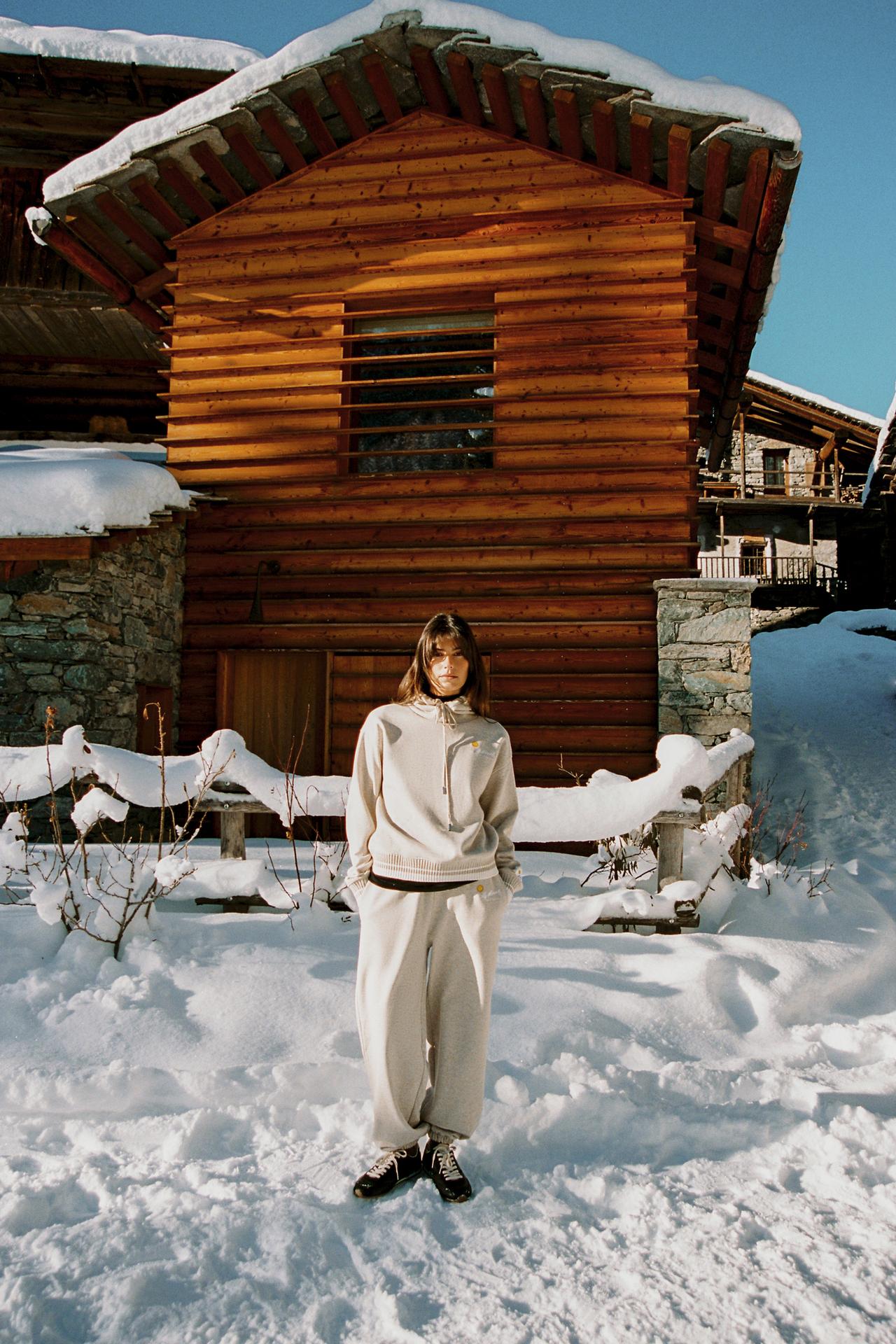 Свитшот ST. MORITZ®, с капюшоном