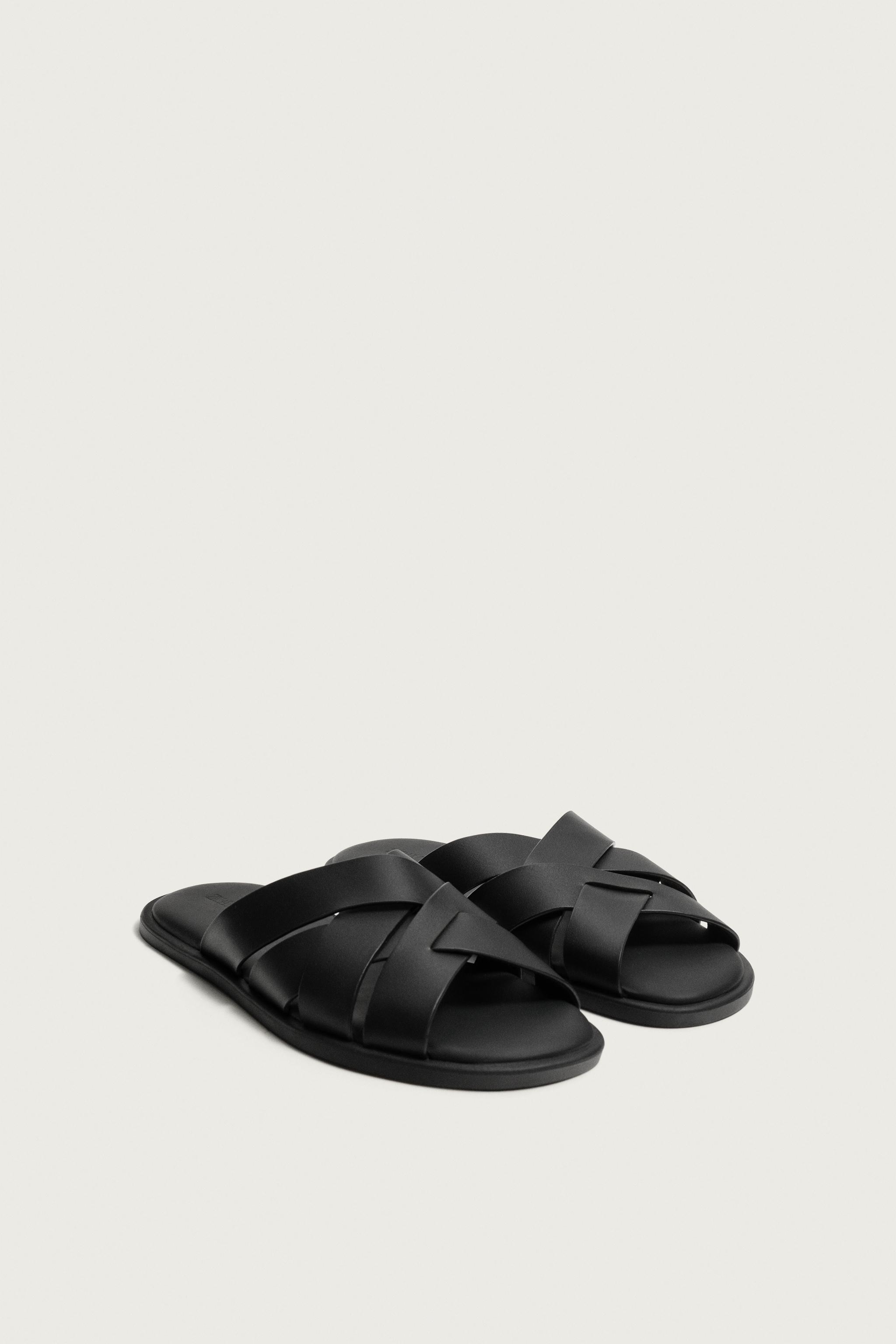 LEATHER STRAPPY SANDALS — Black