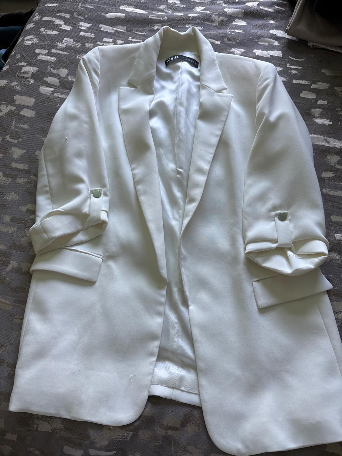 BLAZER WITH ROLLED-UP SLEEVES