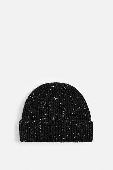 GORRO CURTO COM TEXTURA EFEITO DE FIO - Preto da Zara - Imagem 0