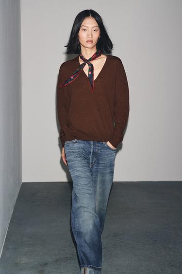 100% EXTRA-SOFT WOOL V-NECK JUMPER - Brown by Zara - Image 3