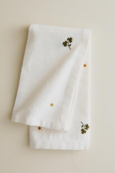 SET TOVAGLIOLI RICAMATI TRIFOGLIO E MARGHERITA (SET DA 2) - Écru di Zara