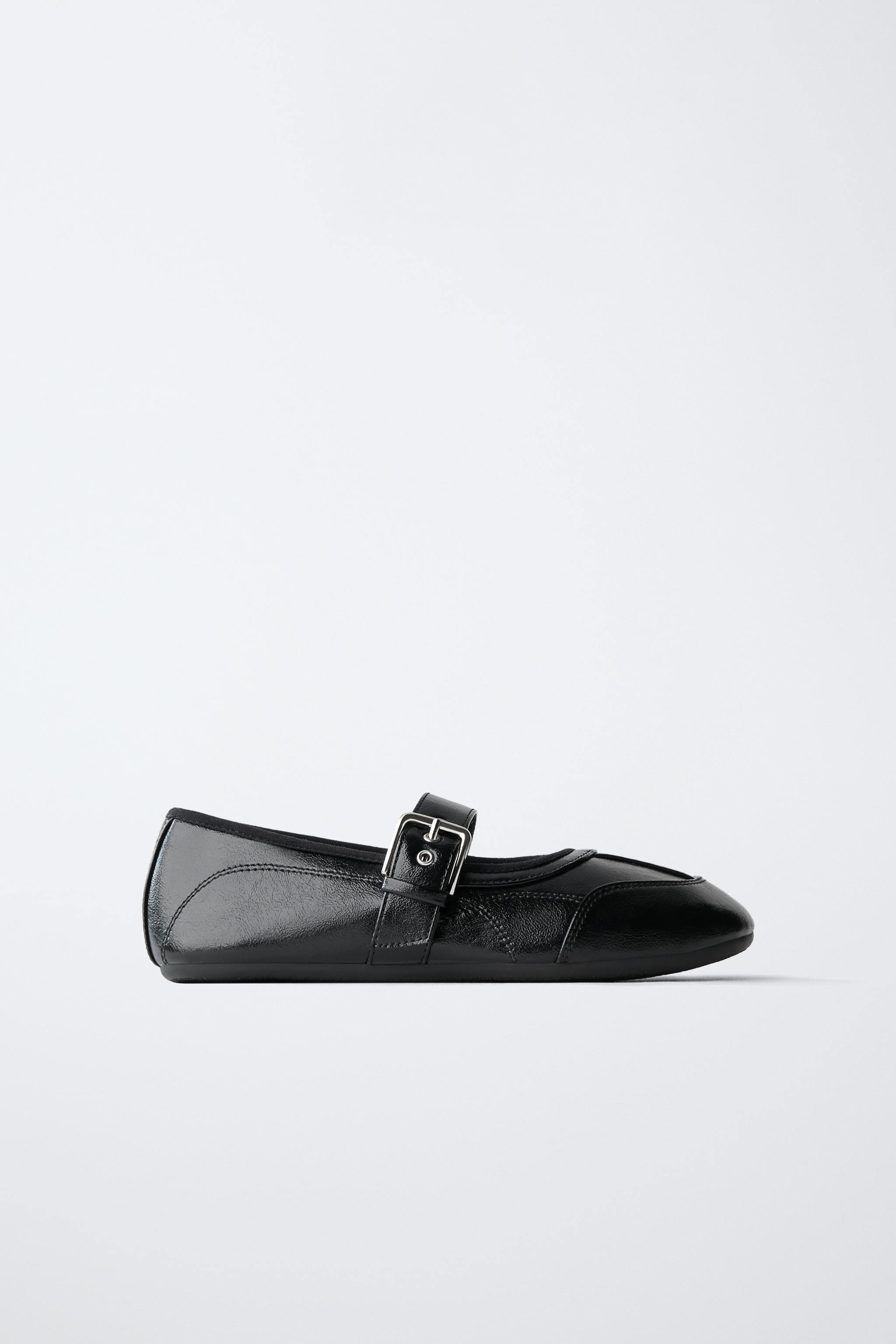 BALLERINES À BOUCLE