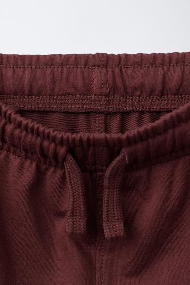 BASIC-SHIRT- UND BERMUDA-SET AUS JERSEY - Granatrot von Zara