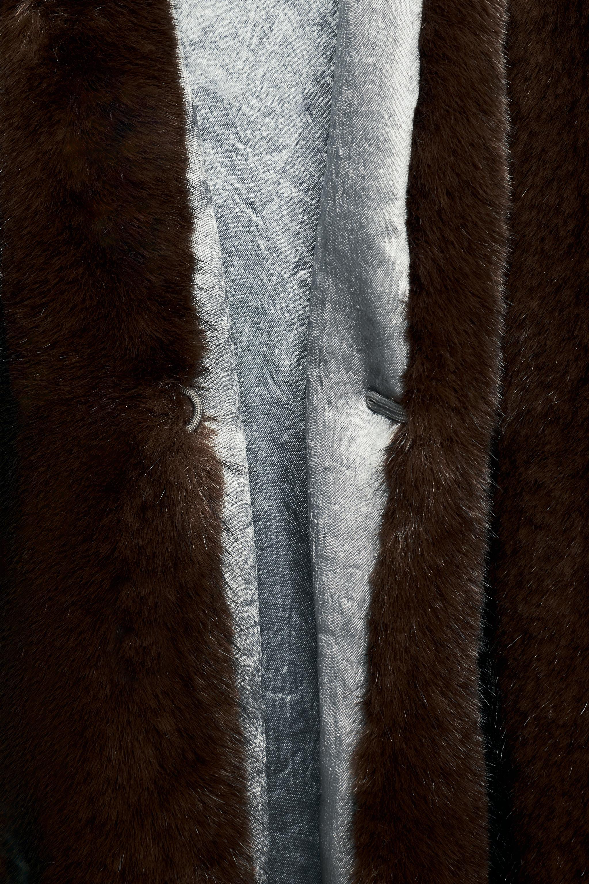 MANTEAU EFFET FOURRURE RÉVERSIBLE CONTRASTE