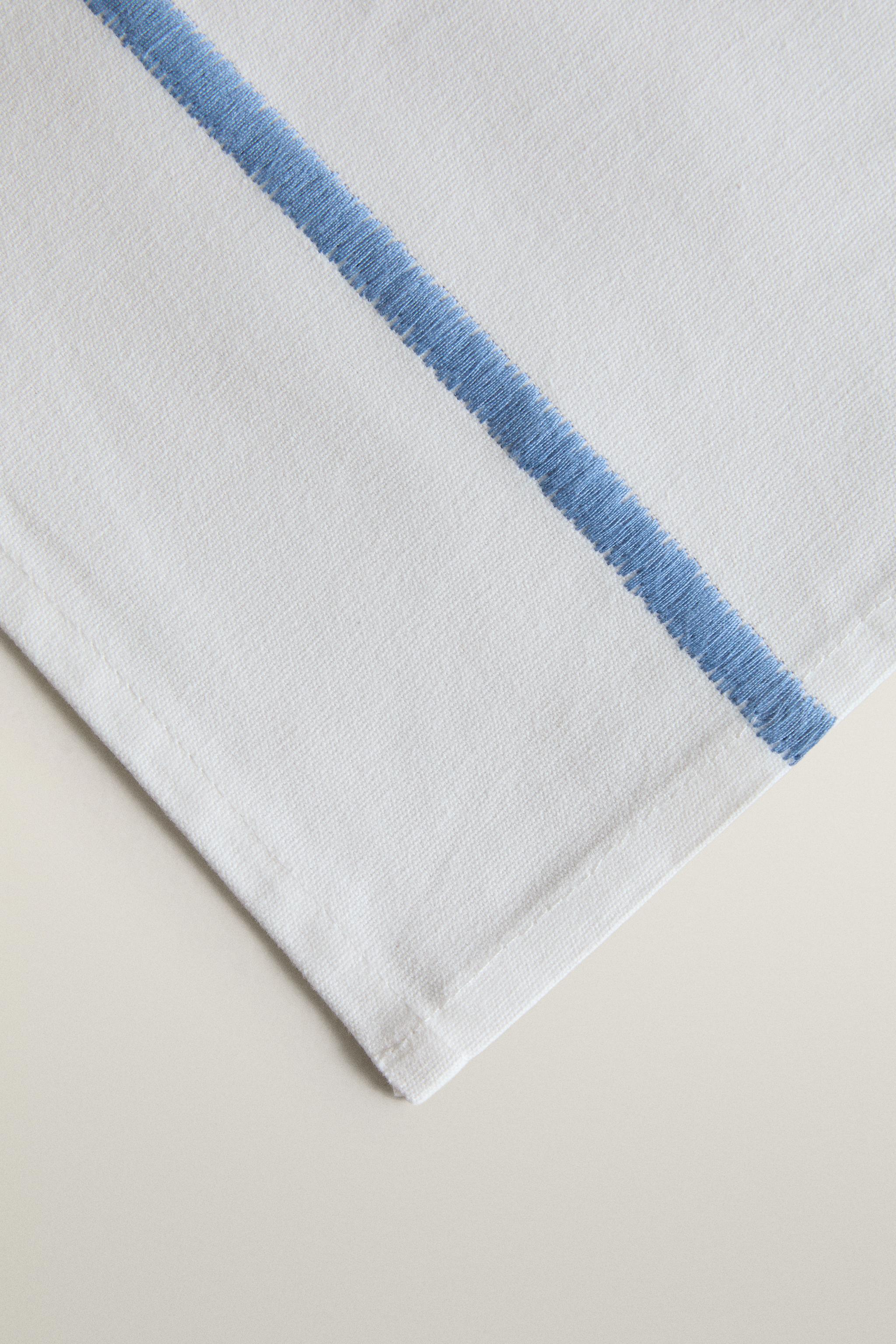 NAPPE RAYURES BRODÉES