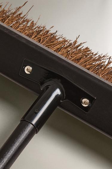 GARDEN BROOM WITH WOODEN HANDLE - Dark brown by Zara - Image 1