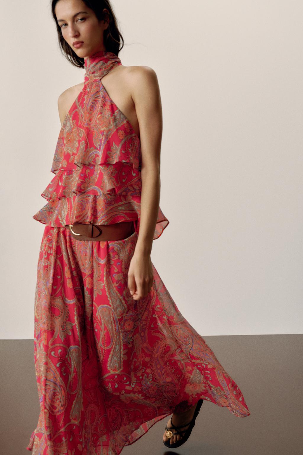 HALTER TOP WITH TIE