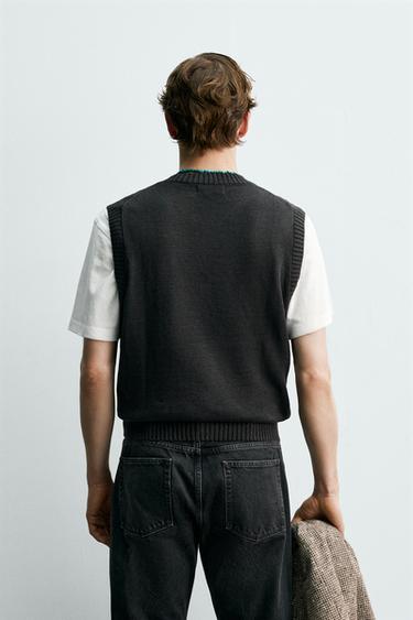 GILET EN MAILLE 100 % LIN AARON LEVINE X ZARA - Chocolat de Zara - Image 2