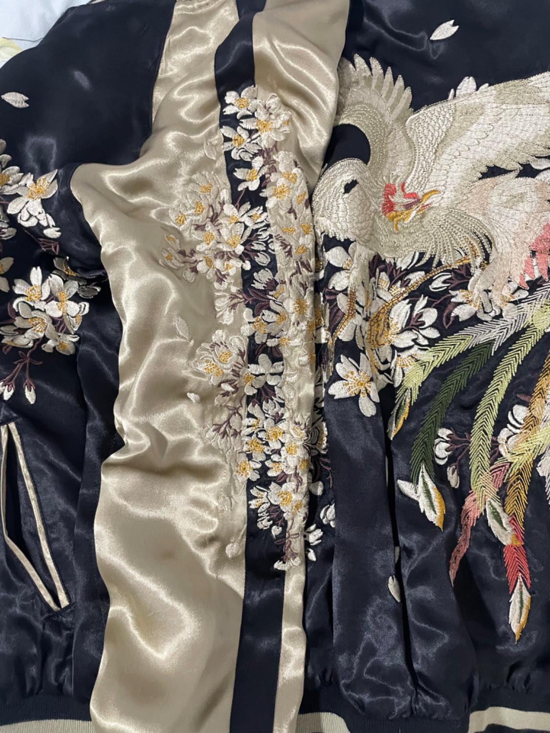 CHAQUETA BOMBER BORDADA LIMITED EDITION REVERSIBLE - Image 8