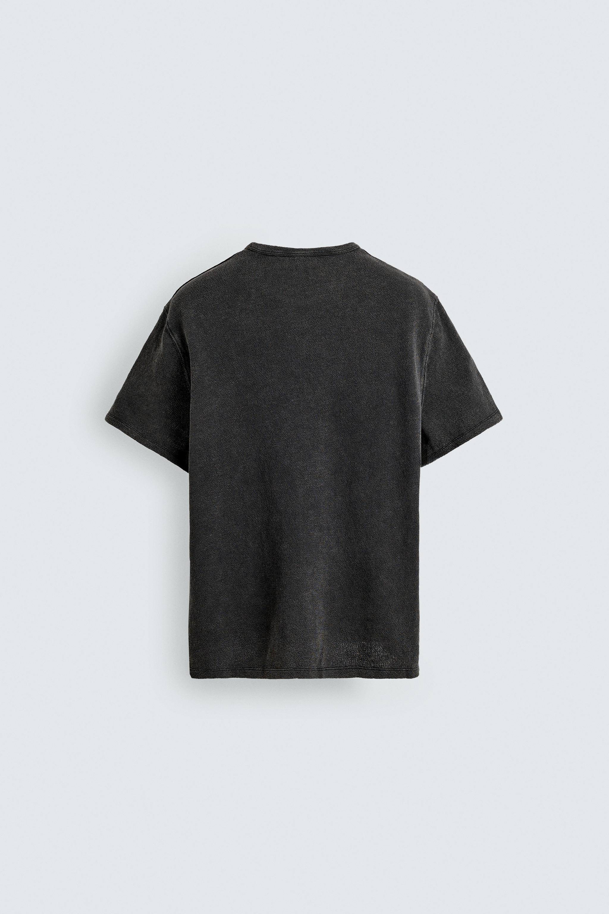 T-SHIRT EN MAILLE IMPRIMÉ DÉLAV