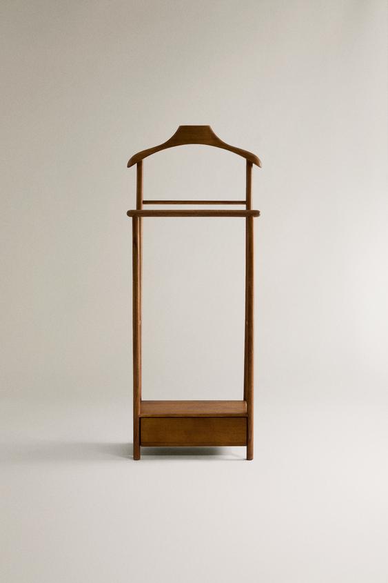 Cabides Roupa CABIDE DE ROUPA DE MADEIRA DE ACÁCIA - Marrom | ZARA Brasil
