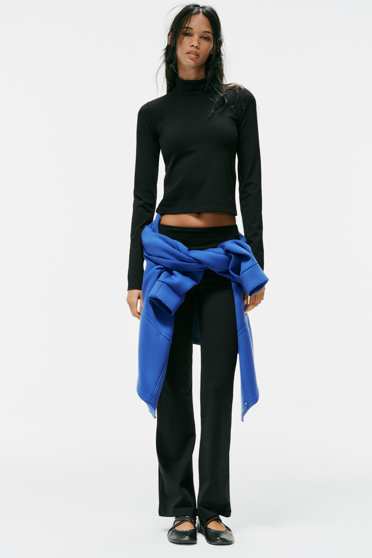 STRETCH ZIP TOP