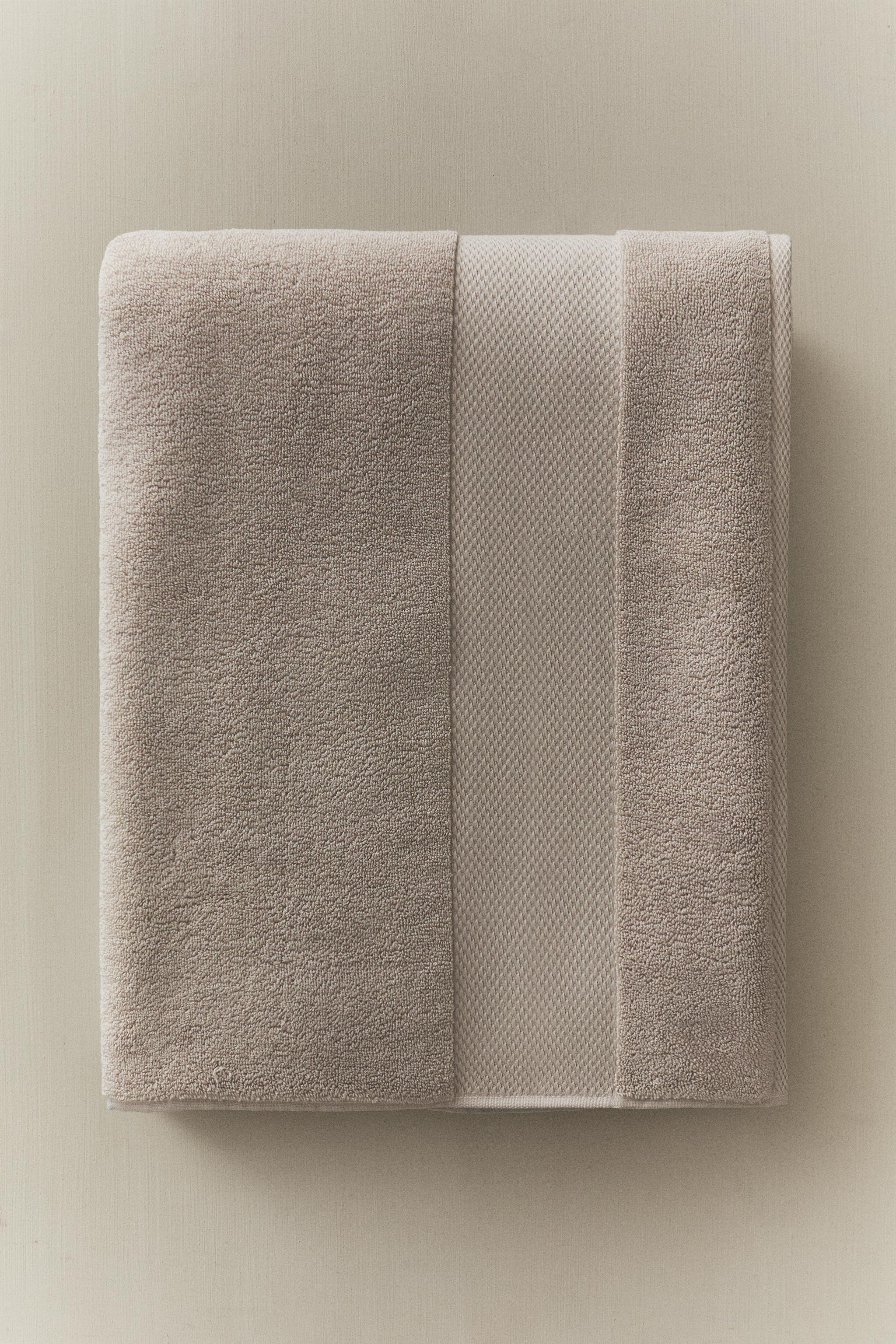 EXTRA SOFT BATH TOWEL (800 GXM²)