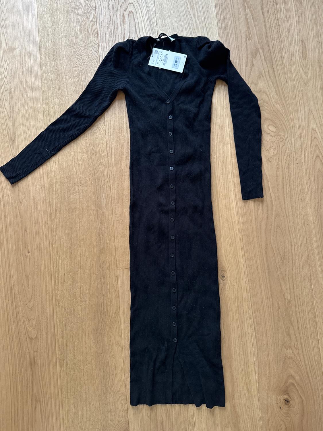 FITTED KNIT DRESS - Image 2