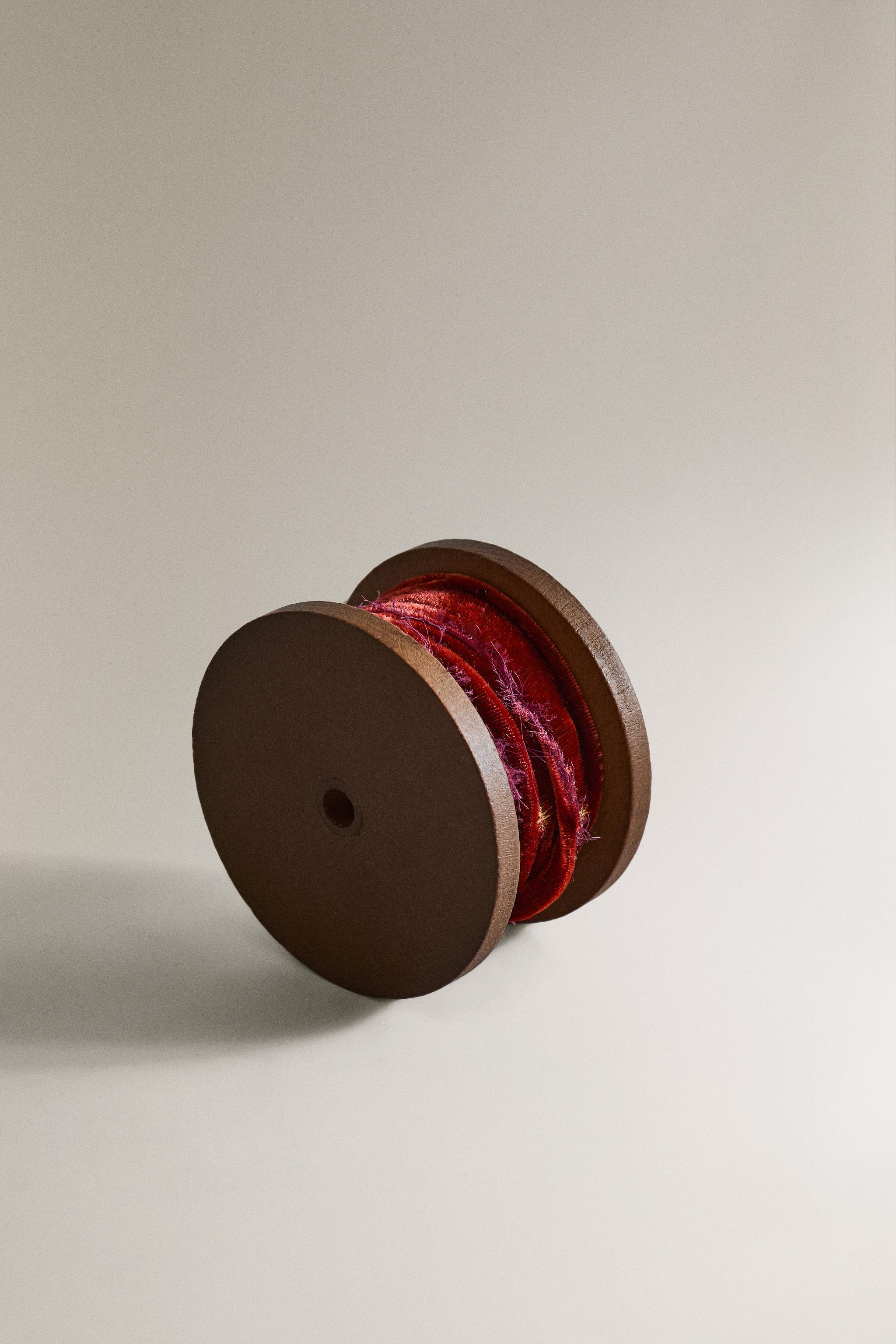 EMBROIDERED VELVET CHRISTMAS GIFT WRAPPING RIBBON