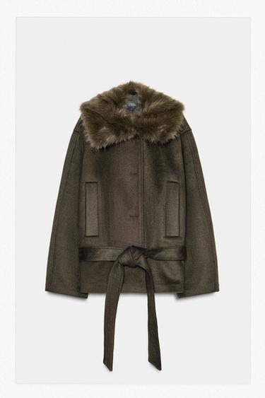 معطف صوفي بياقة فرو صناعي - كاكي داكن الخاص بـ Zara