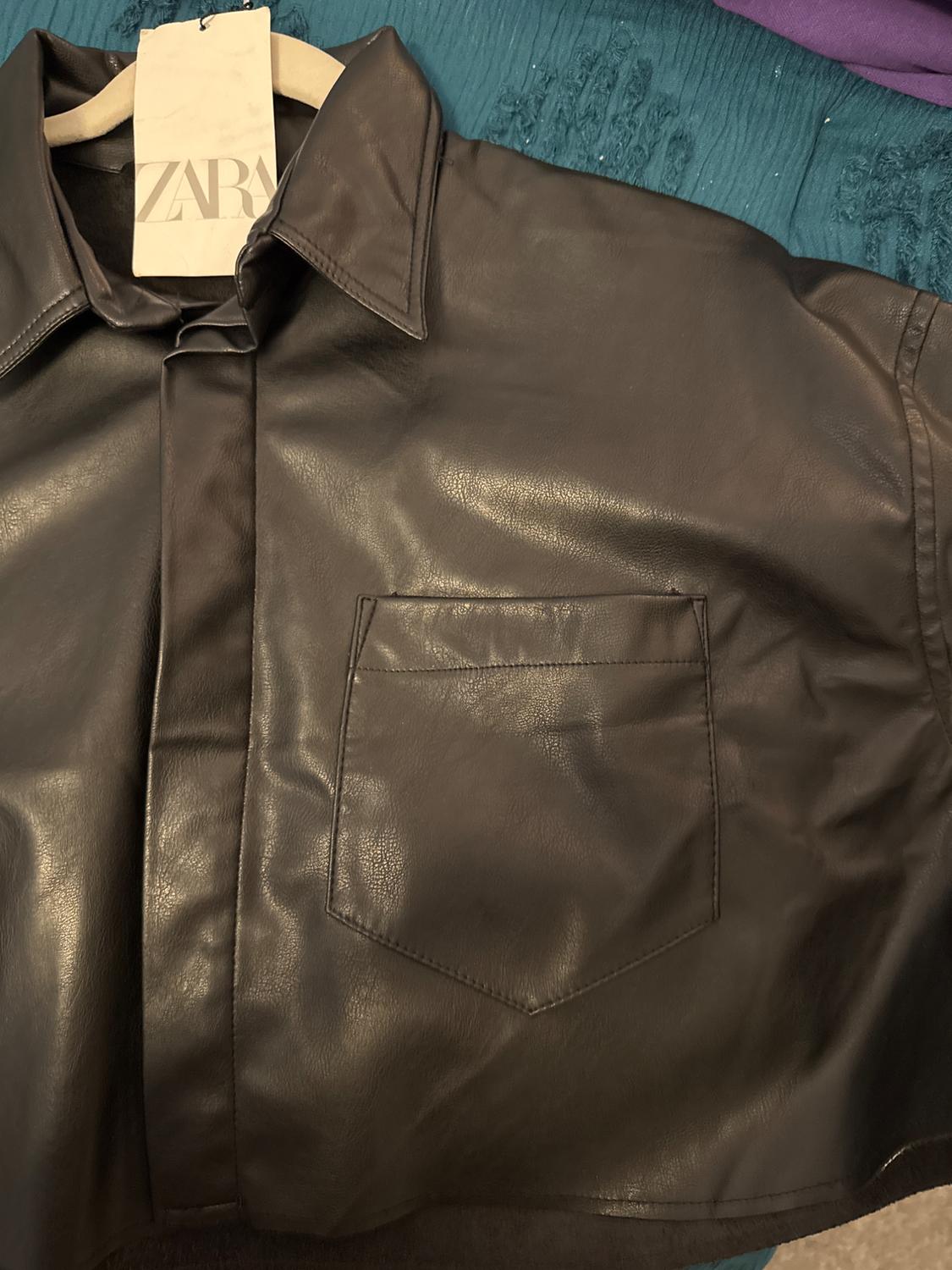 FAUX LEATHER CROP SHIRT - Image 3