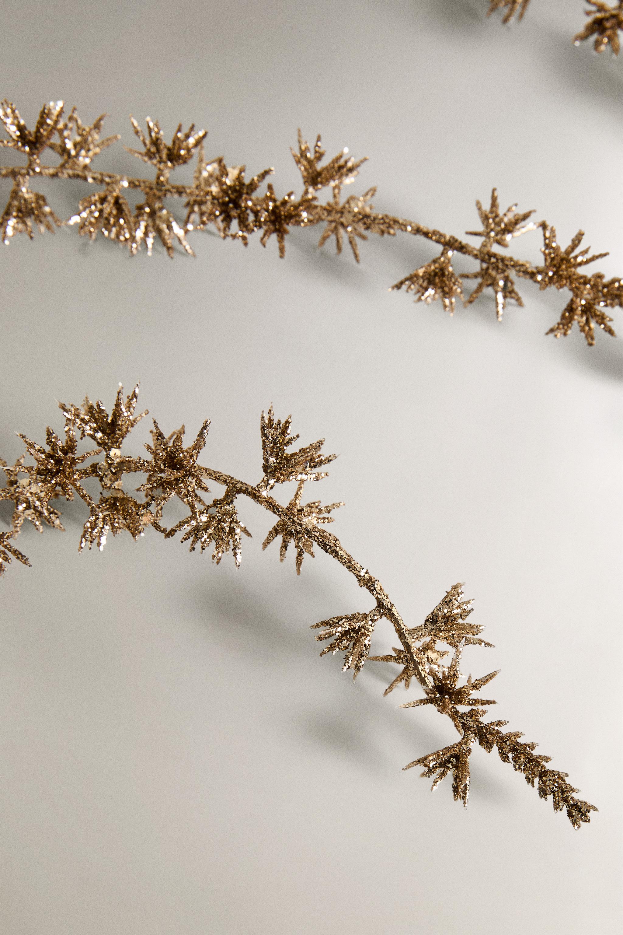 SHINY CHRISTMAS LEAF GARLAND