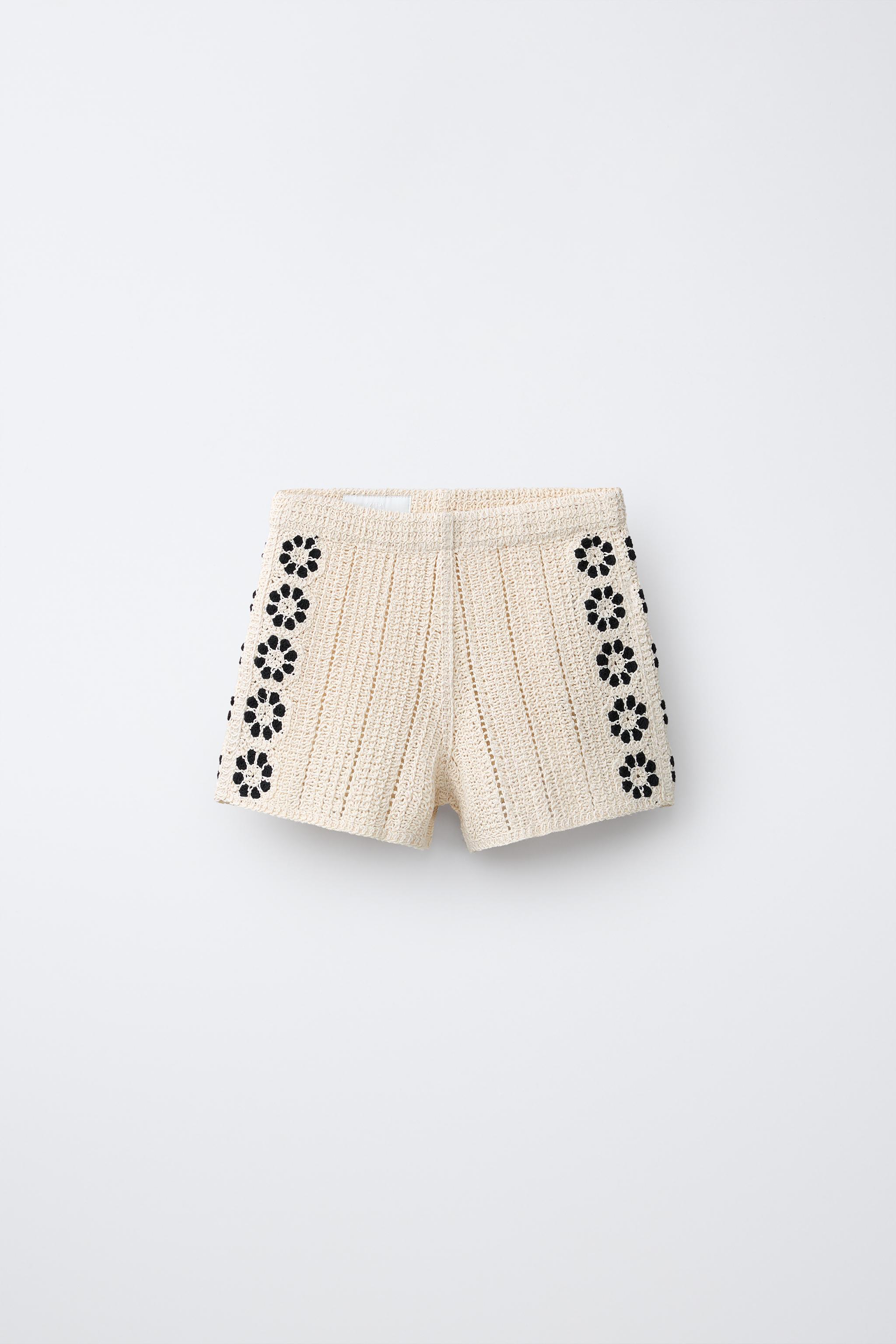 SHORT EN MAILLE À FLEURS CROCHET