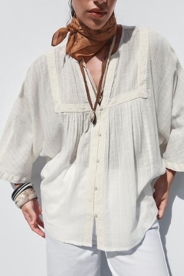 BLUSA BORDADOS MANGA ANCHA - Blanco roto de Zara