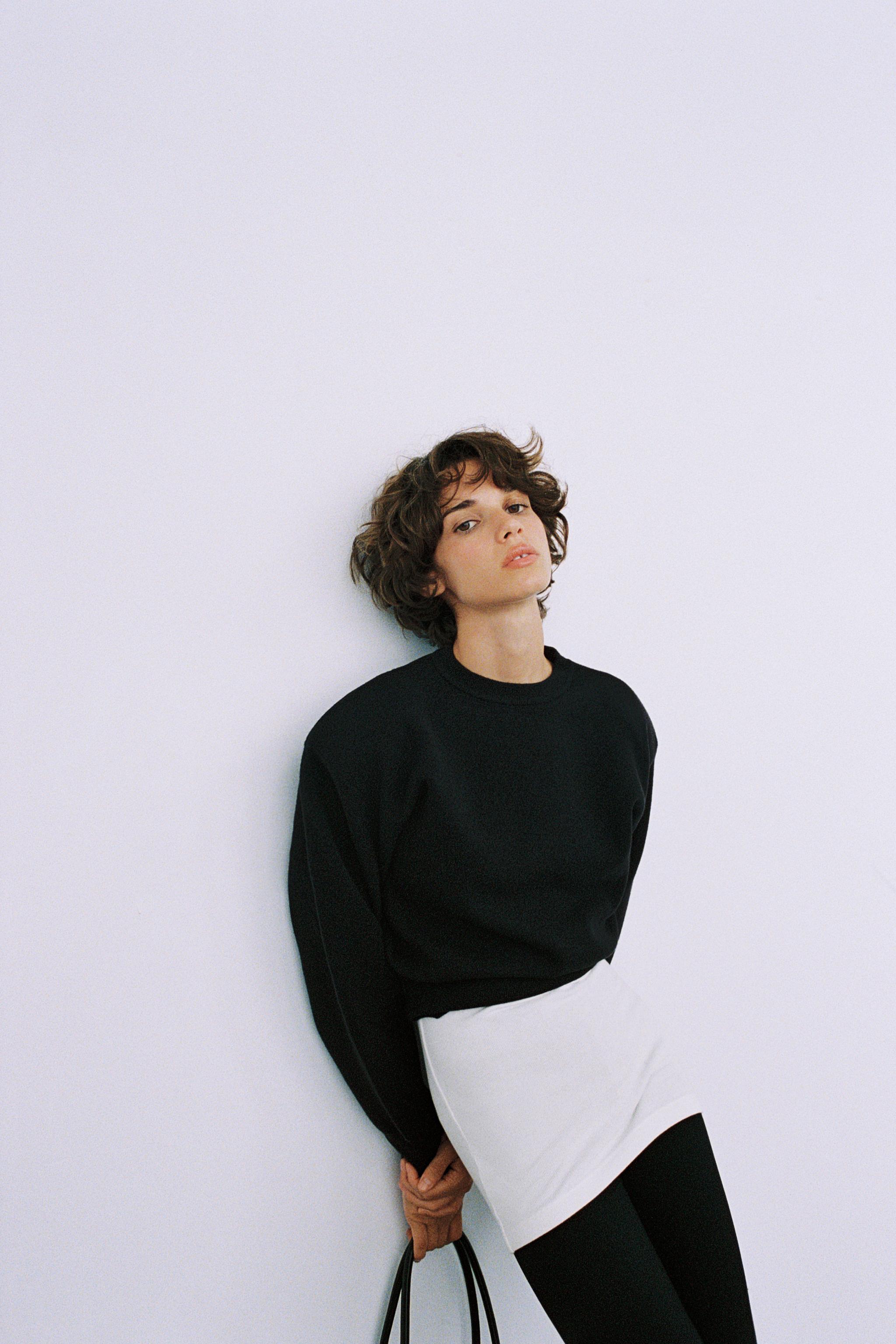 SHOULDER PAD KNIT JUMPER