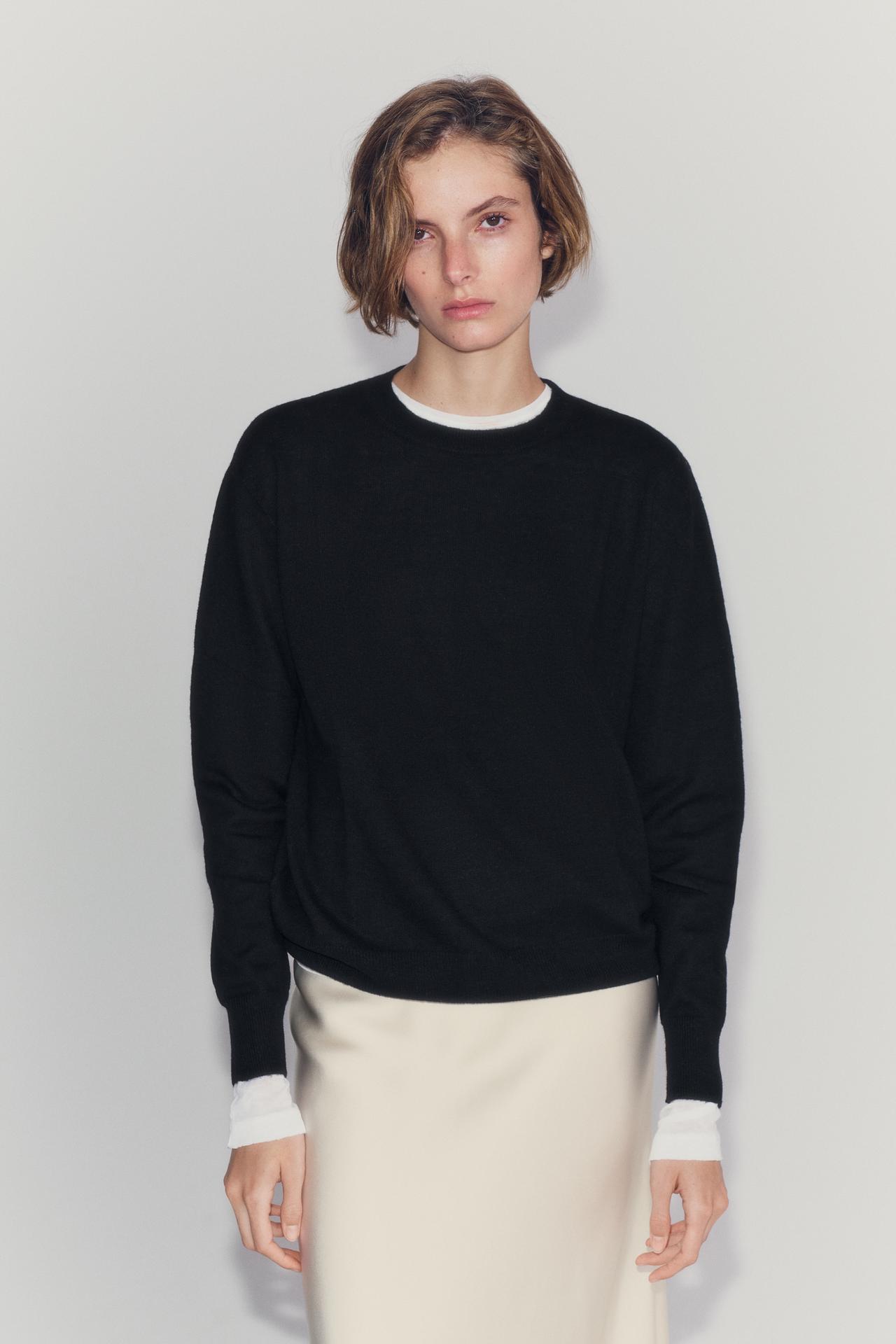 EXTRA-SOFT 100% WOOL SWEATER — Black