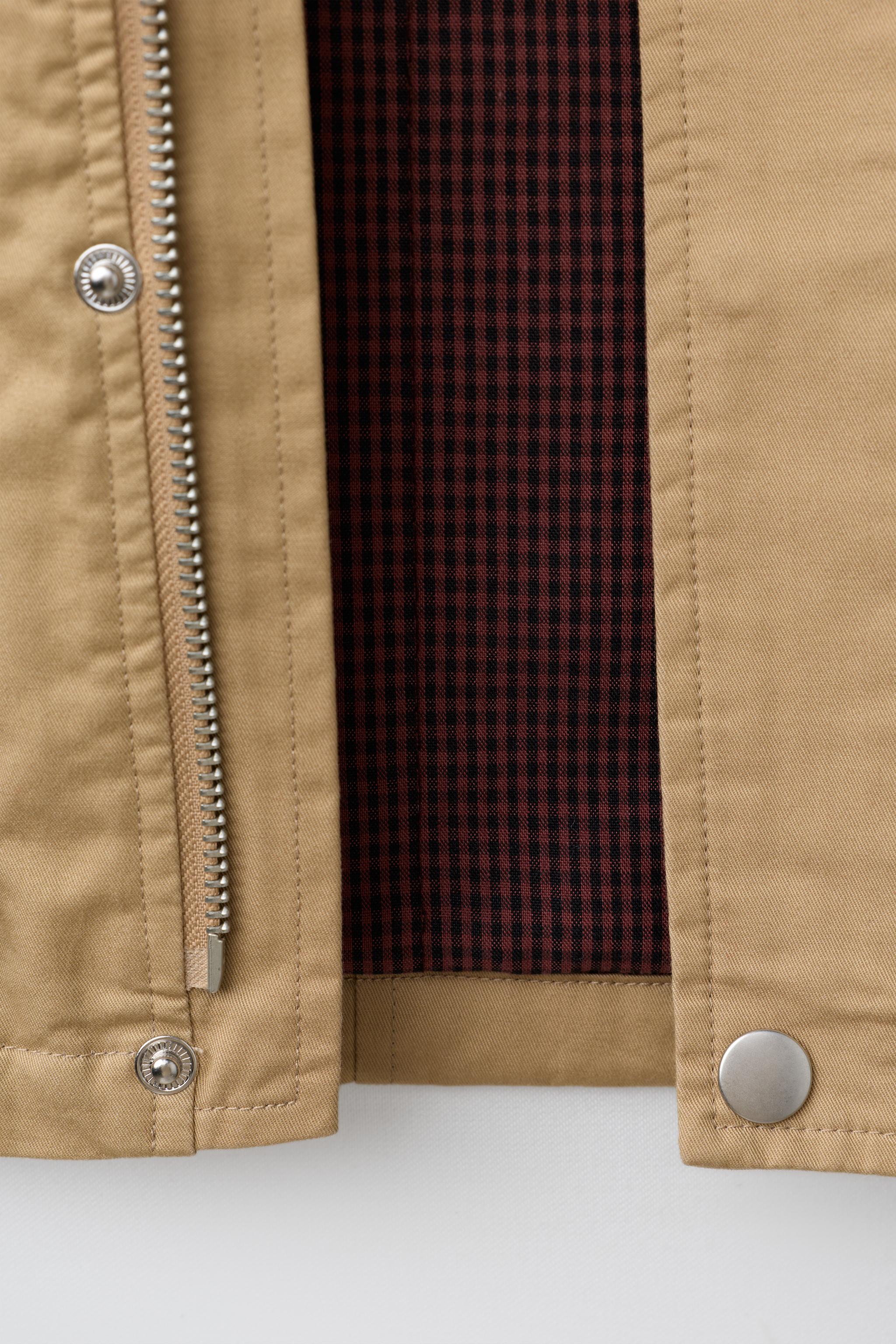 CONTRASTING COLLAR JACKET