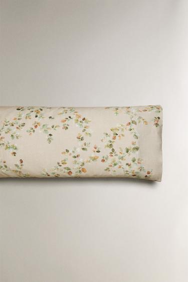 TAIE D’OREILLER SATIN IMPRIMÉ FEUILLES - Beige clair de Zara - Image 4