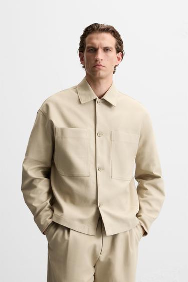 CAMISA LARGA COM BOLSOS - Bege da Zara