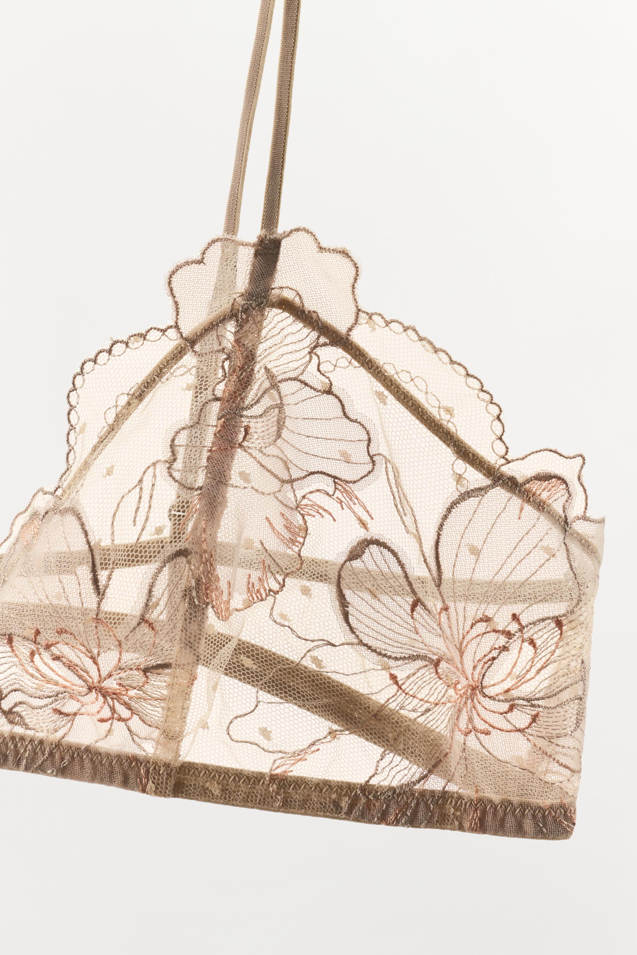 SOUTIEN-GORGE TRIANGLE EN DENTELLE