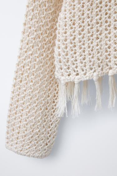 PULL EN MAILLE RÉSILLE À FRANGES - Écru de Zara - Image 3