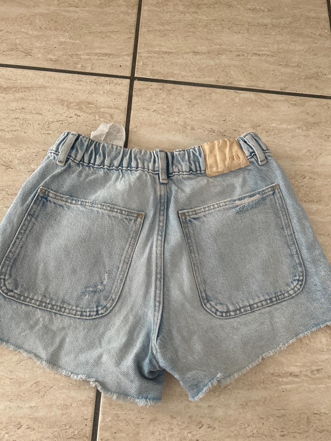 FRAYED DENIM BERMUDA SHORTS - Image 3