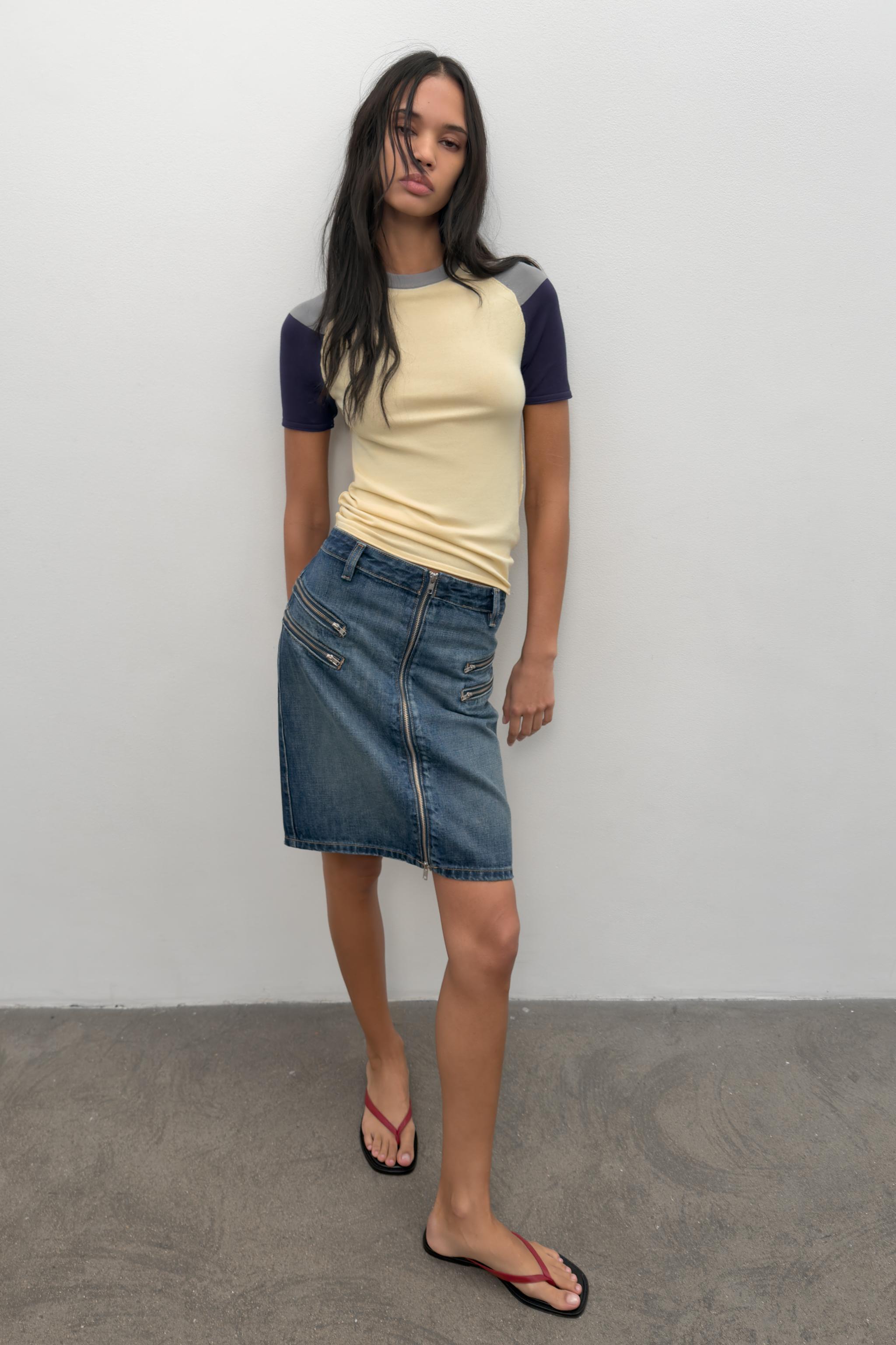 COLOR BLOCK KNIT TOP