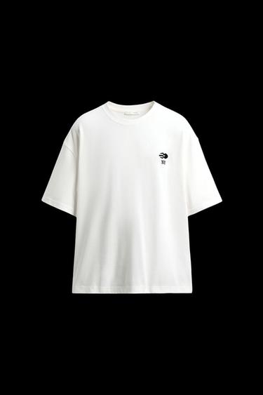 T-SHIRT MIT PATCH-MATERIALKOMBINATION - Cremefarben von Zara