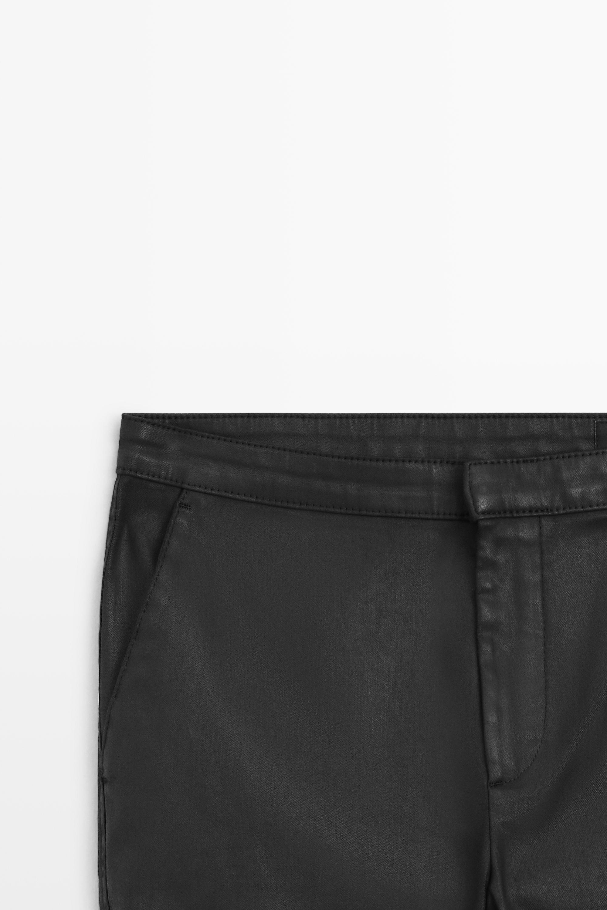 Rubberised cropped flare pants — Black