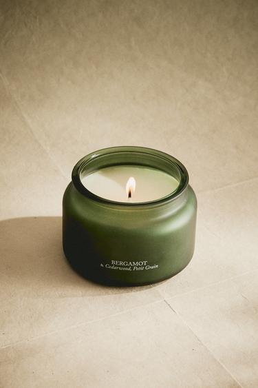 (240 G) BERGAMOT & CEDAR WOOD, PETIT GRAIN SCENTED CANDLE - pistachio green by Zara - Image 5
