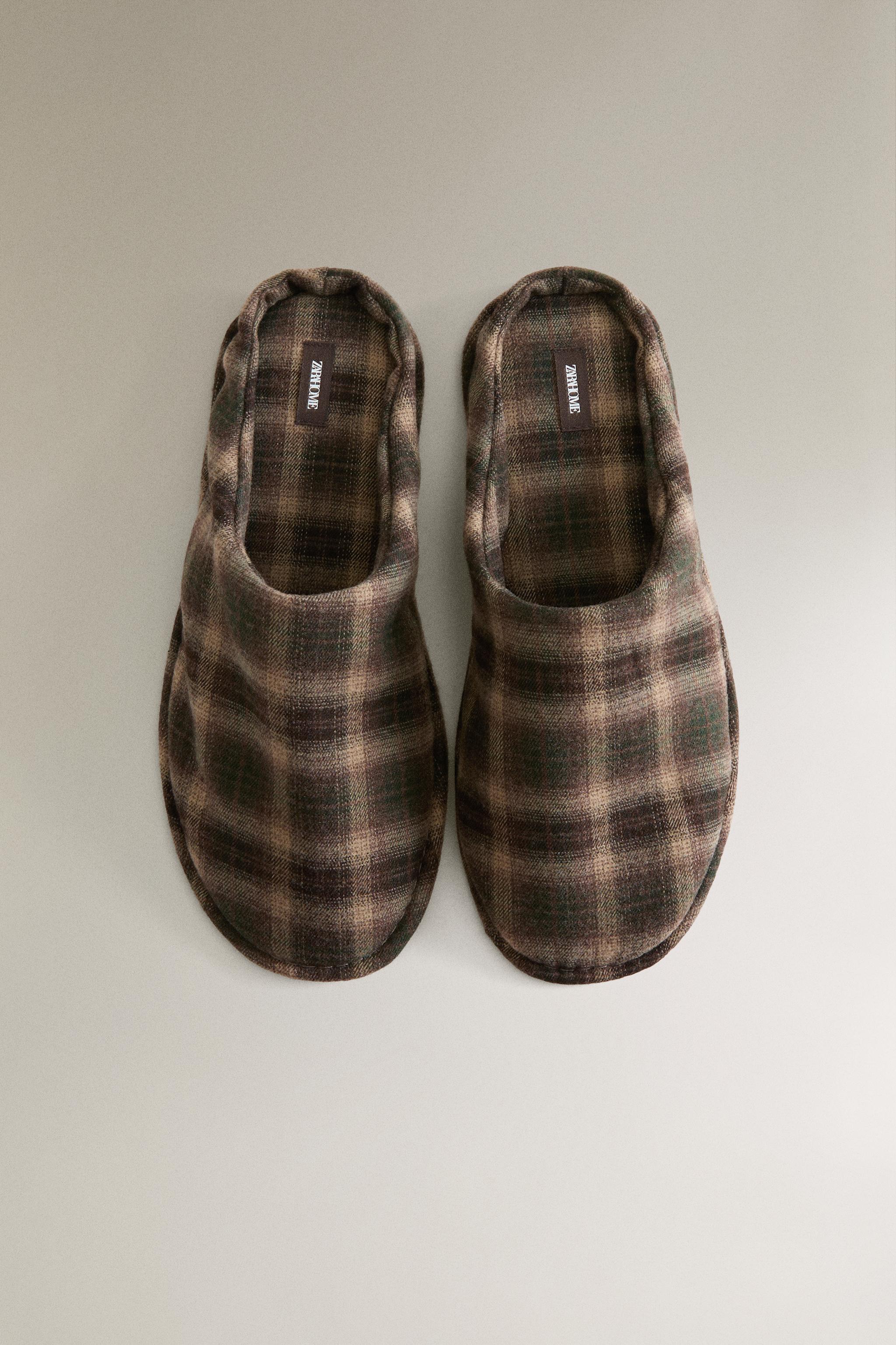 CHECK MULE SLIPPERS — Brown